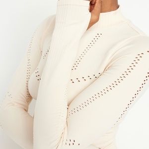 Seamless Cropped Performance Top for Women